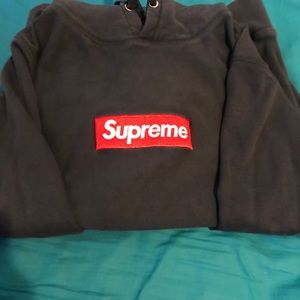 Supreme navy bogo hoodie (used)